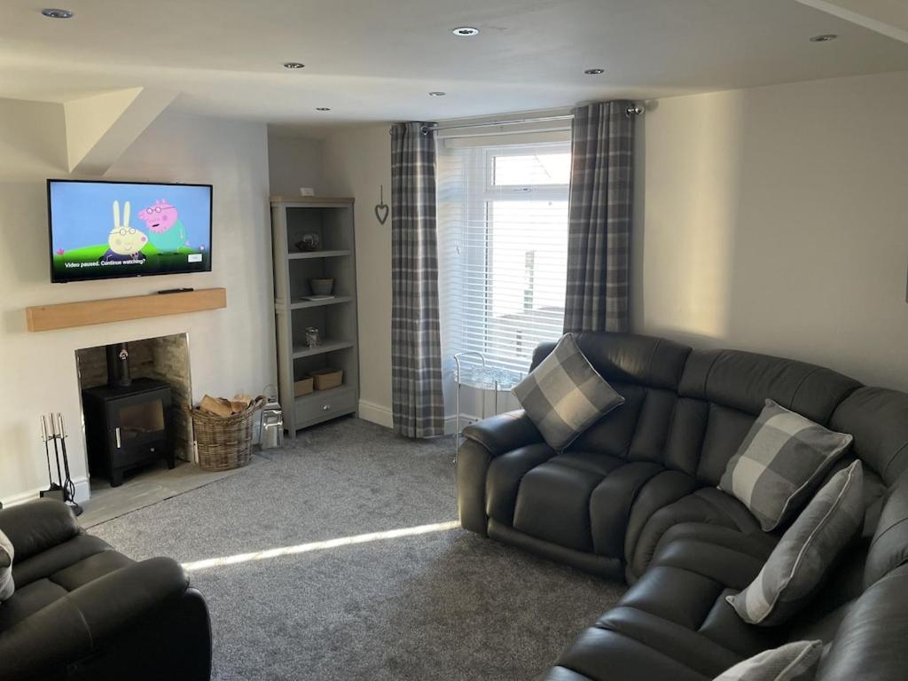 Quirky Cottage In The Centre Of Penrith With A Hot Tub ภายนอก รูปภาพ